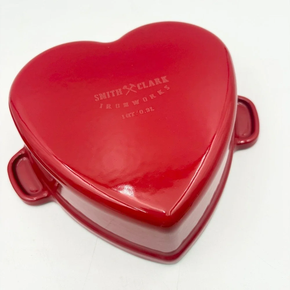Smith & Clark Red‎ Heart Enameled Cast Iron 1QT Dutch Oven Cocotte Gold Knob NEW